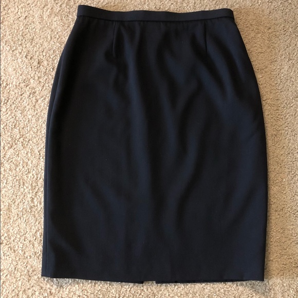Dana Buchman 100%Wool Skirt 12 Pencil Classic Navy - Picture 2 of 10